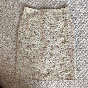 Banana Republic Cream Lace Pencil Skirt - size 00P